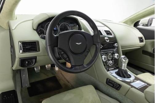 2009 Aston Martin DBS 
