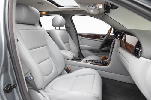2004 Jaguar XJ Base