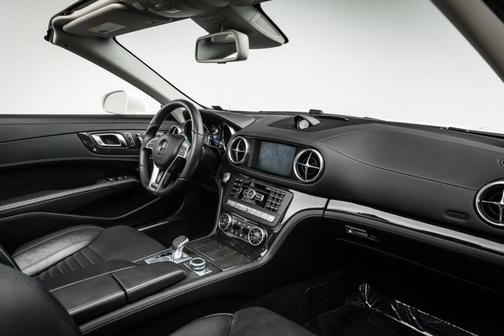 Photo 4 of 71 of 2015 Mercedes-Benz SL-Class SL 400