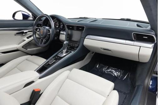 2017 Porsche 911 Carrera