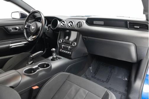 2021 Ford Mustang EcoBoost