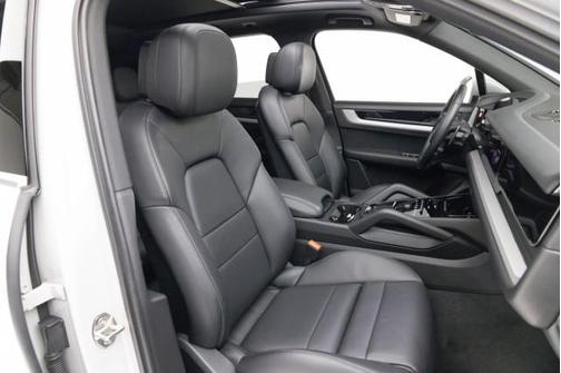 2024 Porsche Cayenne S