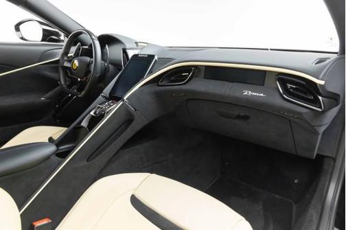 Nero 2022 Ferrari Roma