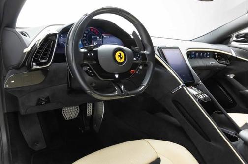 Nero 2022 Ferrari Roma