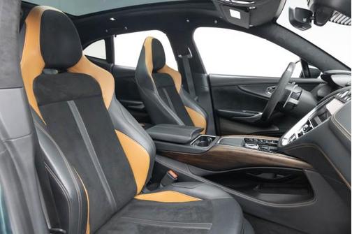 2022 Aston Martin DBX 