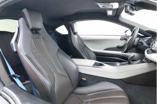 2016 BMW i8 Base