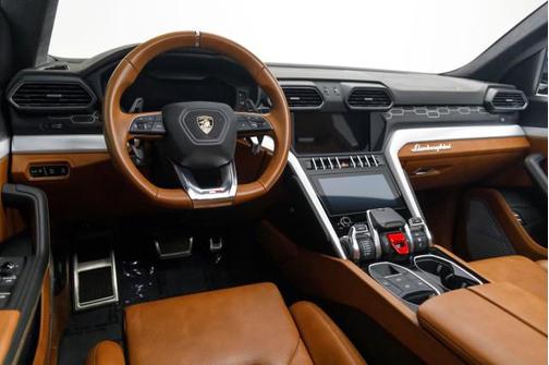 2019 Lamborghini Urus Base