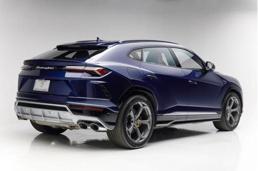 2019 Lamborghini Urus Base
