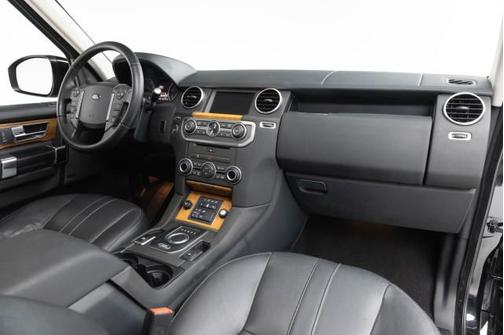 2016 Land Rover LR4 Base