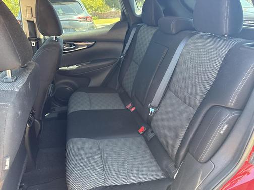 2020 Nissan Rogue Sport SV