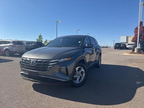 2022 Hyundai TUCSON SE