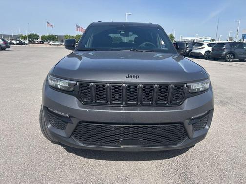 Baltic Gray Metallic Clearcoat 2024 Jeep Grand Cherokee Limited