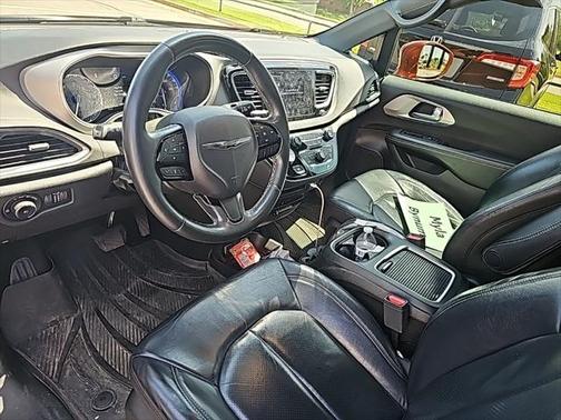 2018 Chrysler Pacifica Touring-L Plus