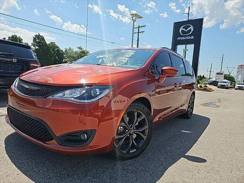 2018 Chrysler Pacifica Touring-L Plus
