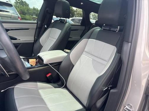 2022 Land Rover Range Rover Evoque R-Dynamic SE