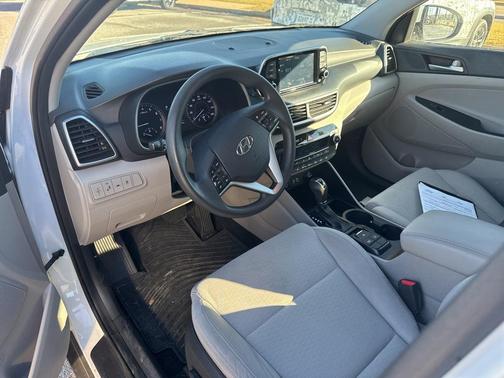 2021 Hyundai TUCSON SEL