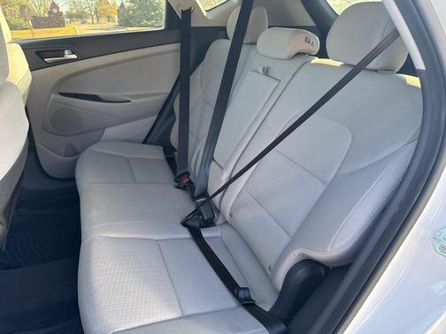 2021 Hyundai TUCSON SEL