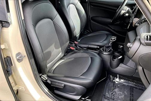 Pepper White 2015 MINI Hardtop Cooper