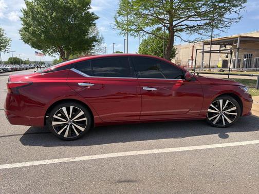 2019 Nissan Altima 2.5 Platinum