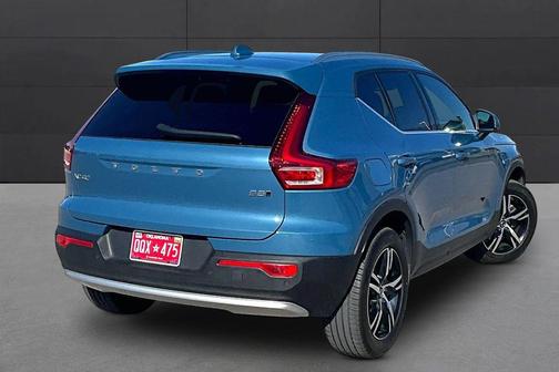 Fjord Blue Metallic 2025 Volvo XC40 B5 Core Bright Theme