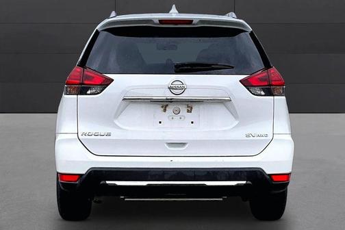Glacier White 2017 Nissan Rogue SV