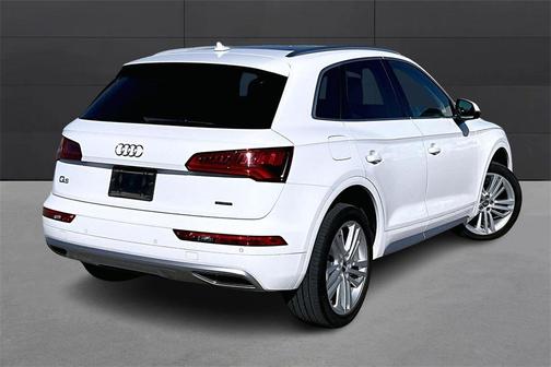 2020 Audi Q5 45 Premium Plus