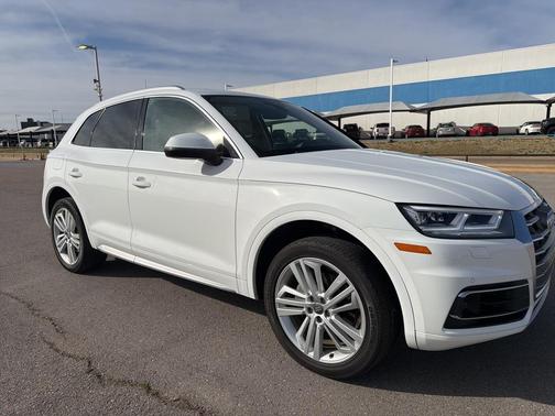 2020 Audi Q5 45 Premium Plus