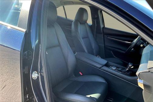 2025 Mazda Mazda3 FWD w/Preferred Package