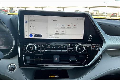 2024 Toyota Highlander Platinum