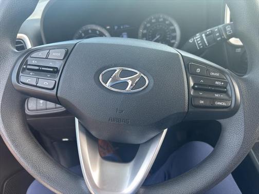 2022 Hyundai VENUE SE