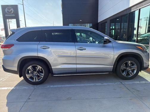 2019 Toyota Highlander Limited Platinum