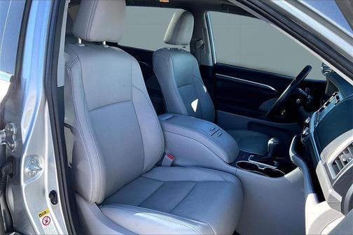 2019 Toyota Highlander Limited Platinum