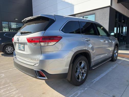 2019 Toyota Highlander Limited Platinum