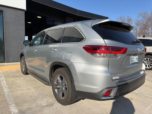 2019 Toyota Highlander Limited Platinum