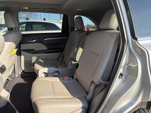 2019 Toyota Highlander Limited Platinum