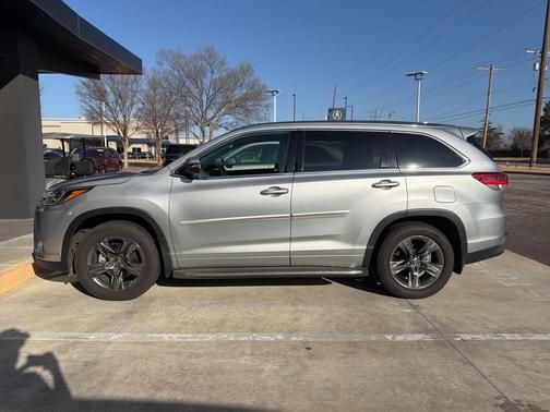 2019 Toyota Highlander Limited Platinum
