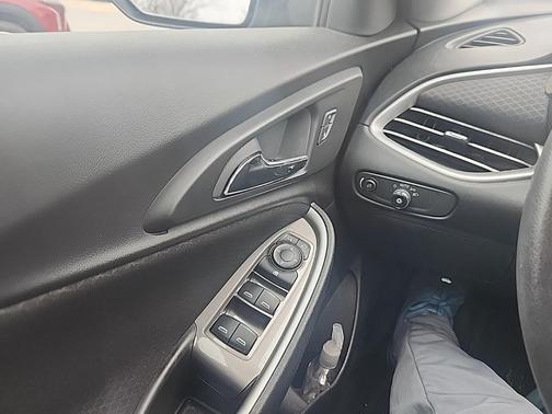 2017 Chevrolet Malibu 1LS