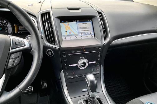 2017 Ford Edge Sport