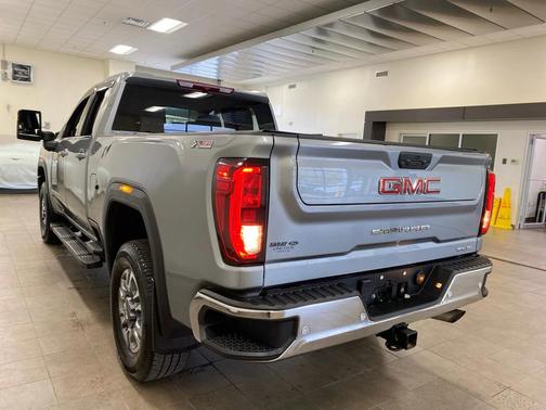 2024 GMC Sierra 2500 SLE