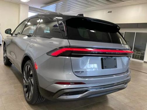 2025 Lincoln Nautilus Reserve
