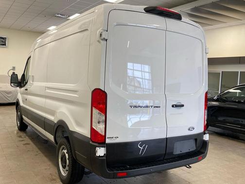 Oxford White 2026 Ford Transit-250 Base