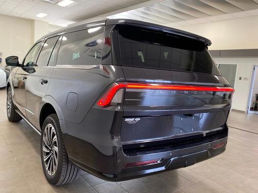 2025 Lincoln Navigator Black Label