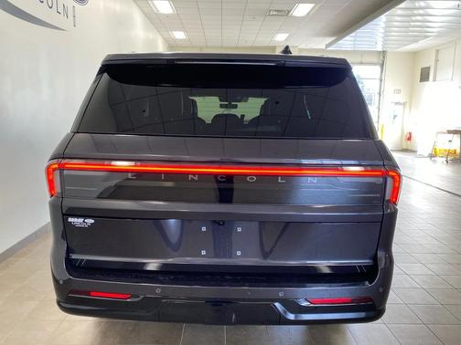 2025 Lincoln Navigator Black Label
