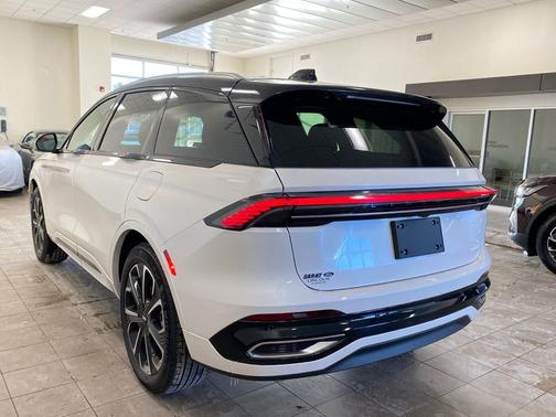 2025 Lincoln Nautilus Reserve