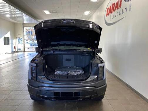 2023 Ford F-150 Lightning Platinum