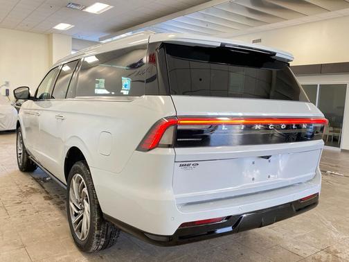 2026 Lincoln Navigator Reserve