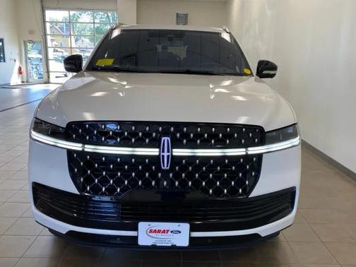 2025 Lincoln Navigator Black Label