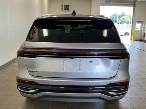 2025 Lincoln Nautilus Black Label
