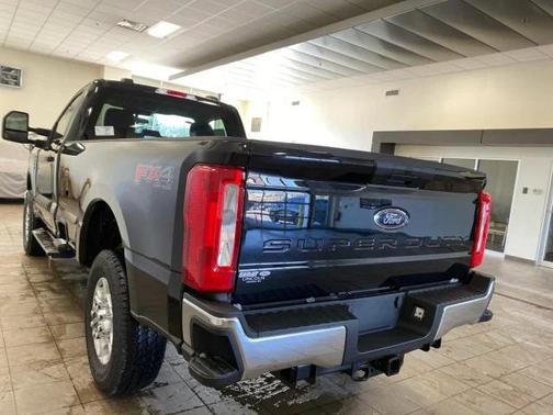 2025 Ford F-350 XLT