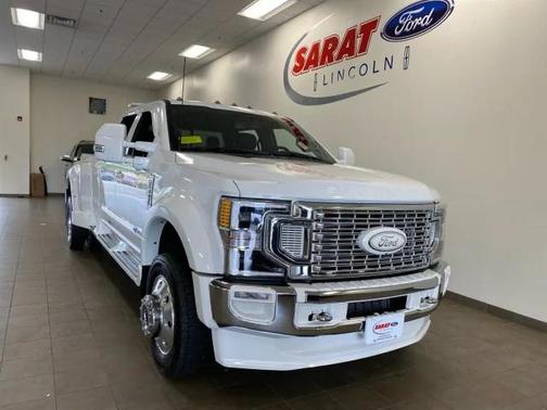 2022 Ford F-450 Platinum